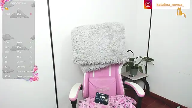 Katalina novoa online show from June 2026 01:59:02 AM