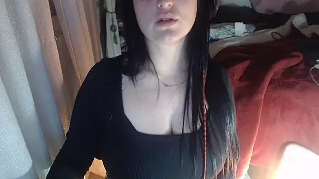 Snapshot of lady_rolinga chatting on June 2026 06:11:01 AM lady rolinga online show from June 2026 06:11:01 AM