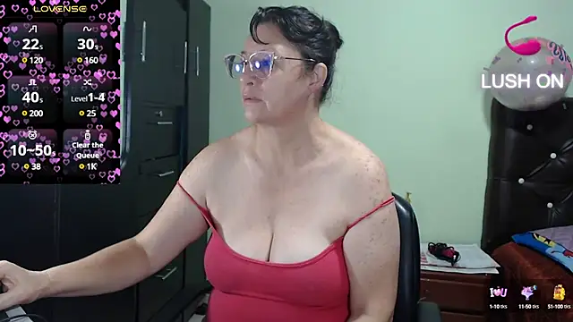 Snapshot of hairyglad69 chatting on January 2025 02:07:01 PM hairyglad69 online show from January 2025 02:07:01 PM
