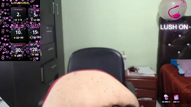 Snapshot of hairyglad69 chatting on March 2025 02:02:02 PM hairyglad69 online show from March 2025 02:02:02 PM