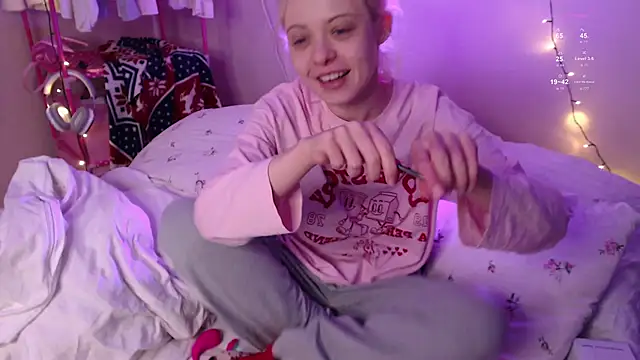 KatieMelone online show from January 2026 07:06:02 PM