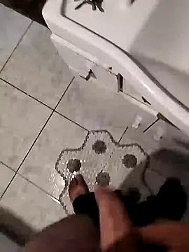 Snapshot of danielsafado222 chatting on January 2025 01:11:02 AM danielsafado222 online show from January 2025 01:11:02 AM