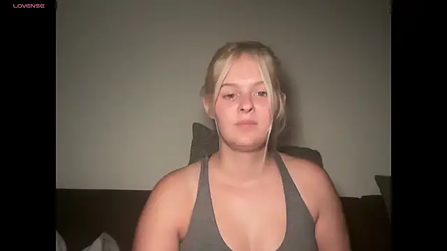 Allylove03 online show from November 2025 08:44:01 PM