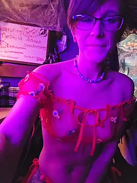 nephilaaranea online show from April 2026 11:02:01 PM