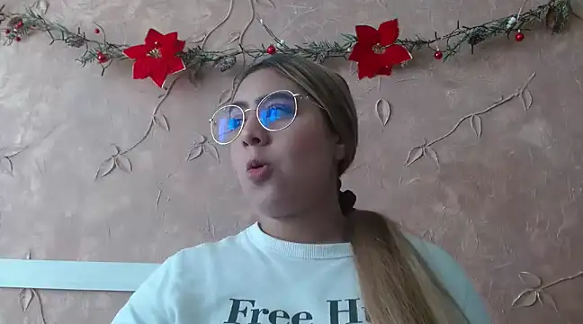Snapshot of Miabonnett_ chatting on December 2024 02:06:02 PM Miabonnett online show from December 2024 02:06:02 PM