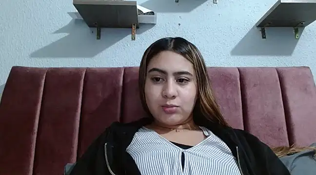 Snapshot of Miabonnett_ chatting on January 2025 09:07:02 PM Miabonnett online show from January 2025 09:07:02 PM