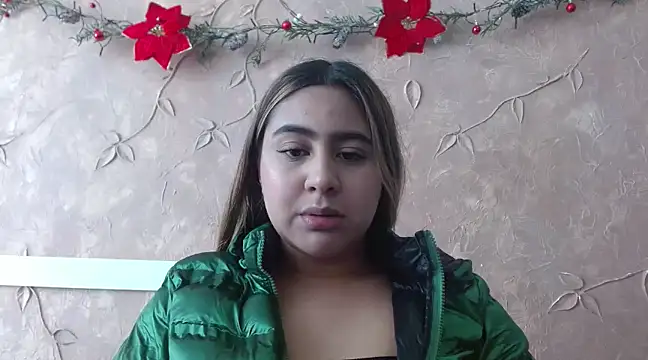 Snapshot of Miabonnett_ chatting on January 2025 01:57:01 PM Miabonnett online show from January 2025 01:57:01 PM