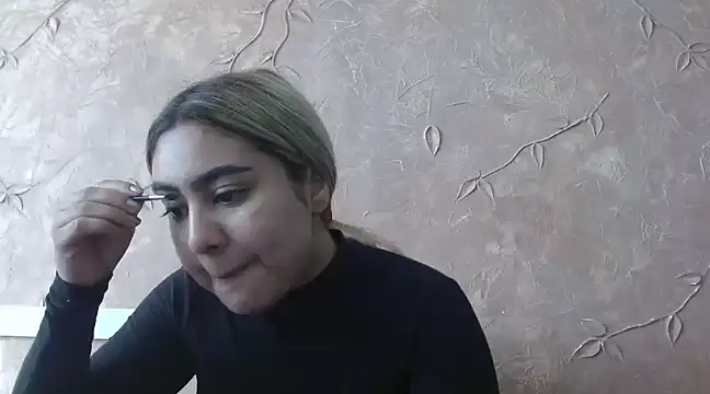 Snapshot of Miabonnett_ chatting on January 2025 01:22:01 PM Miabonnett online show from January 2025 01:22:01 PM