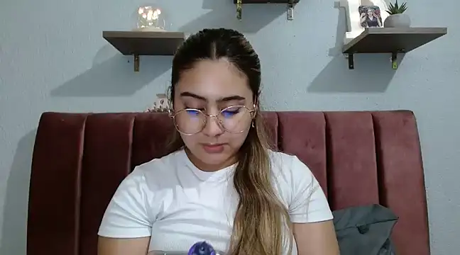 Snapshot of Miabonnett_ chatting on March 2025 09:23:01 PM Miabonnett online show from March 2025 09:23:01 PM