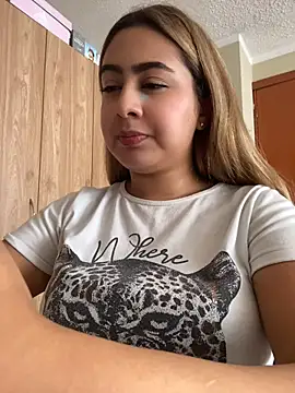 Snapshot of Miabonnett_ chatting on July 2026 03:12:02 PM Miabonnett online show from July 2026 03:12:02 PM