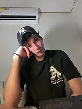 CamiloXx04 online show from February 2025 03:11:02 AM