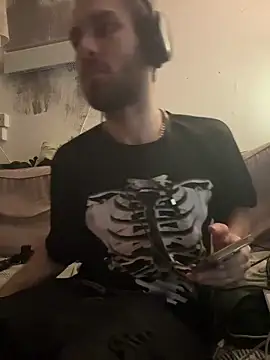 pervy devil online show from December 2025 09:31:02 PM