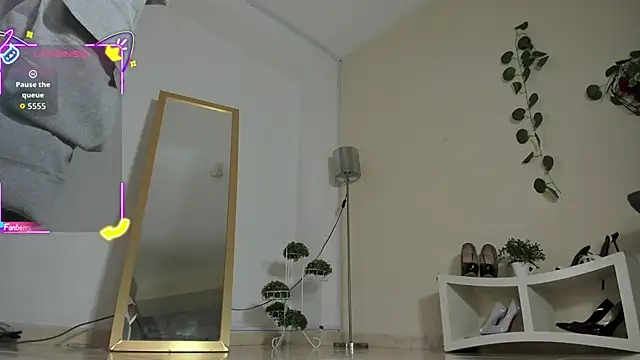 amelyaDreams online show from October 2025 07:33:01 PM