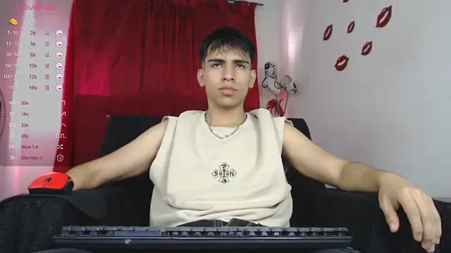 Snapshot of zack_thunder chatting on December 2024 07:06:01 PM zack thunder online show from December 2024 07:06:01 PM