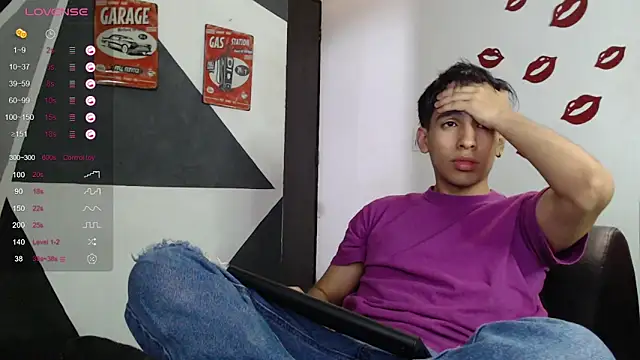 Snapshot of zack_thunder chatting on February 2025 06:41:01 PM zack thunder online show from February 2025 06:41:01 PM