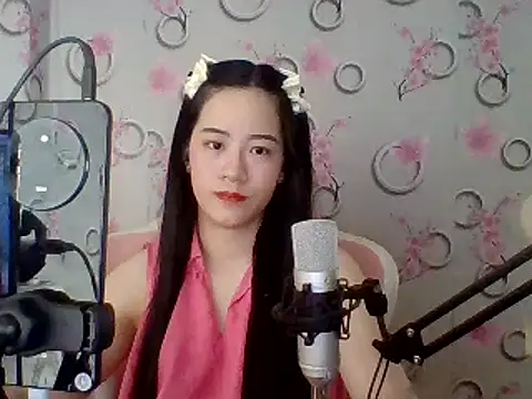 Snapshot of Nana-68 chatting on January 2025 08:44:02 AM Nana-68 online show from January 2025 08:44:02 AM