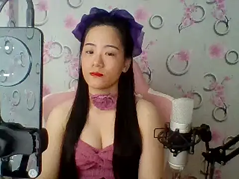Snapshot of Nana-68 chatting on January 2025 03:55:02 PM Nana-68 online show from January 2025 03:55:02 PM