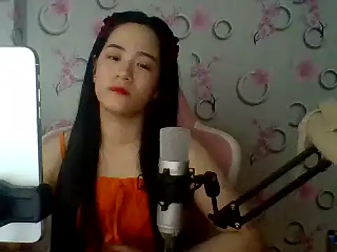 Snapshot of Nana-68 chatting on January 2025 01:53:02 PM Nana-68 online show from January 2025 01:53:02 PM
