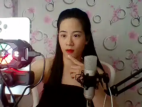 Snapshot of Nana-68 chatting on February 2025 12:48:02 PM Nana-68 online show from February 2025 12:48:02 PM