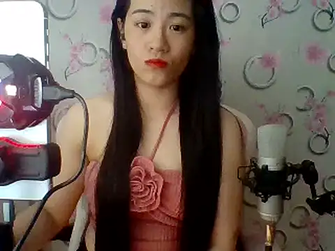 Snapshot of Nana-68 chatting on February 2025 04:46:02 AM Nana-68 online show from February 2025 04:46:02 AM