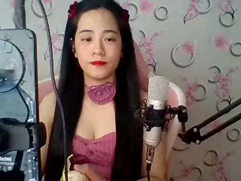 Snapshot of Nana-68 chatting on February 2025 04:11:02 AM Nana-68 online show from February 2025 04:11:02 AM