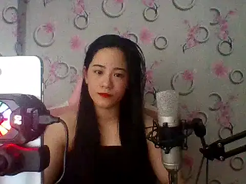 Snapshot of Nana-68 chatting on February 2025 08:31:02 AM Nana-68 online show from February 2025 08:31:02 AM