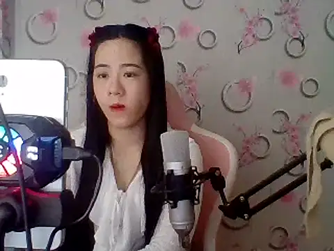 Snapshot of Nana-68 chatting on February 2025 01:25:02 AM Nana-68 online show from February 2025 01:25:02 AM