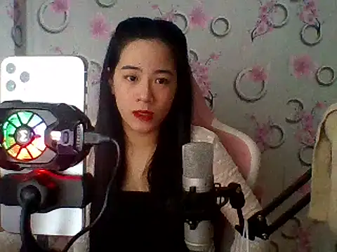 Snapshot of Nana-68 chatting on February 2025 12:47:02 AM Nana-68 online show from February 2025 12:47:02 AM