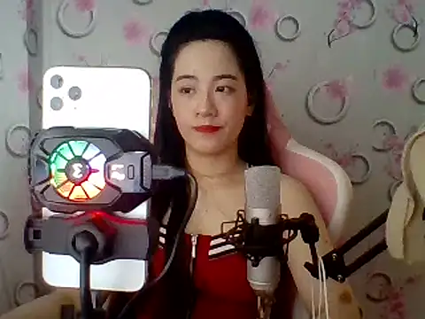 Snapshot of Nana-68 chatting on March 2025 02:12:01 PM Nana-68 online show from March 2025 02:12:01 PM