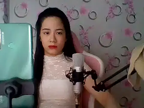 Snapshot of Nana-68 chatting on March 2025 04:21:01 AM Nana-68 online show from March 2025 04:21:01 AM