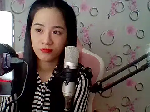 Snapshot of Nana-68 chatting on March 2025 06:43:02 AM Nana-68 online show from March 2025 06:43:02 AM