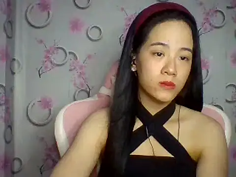 Snapshot of Nana-68 chatting on October 2025 12:50:01 PM Nana-68 online show from October 2025 12:50:01 PM