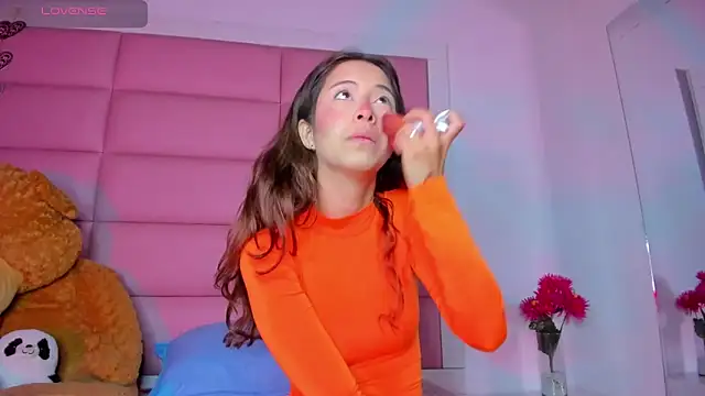 Snapshot of little-Emma chatting on January 2025 03:17:02 AM little-Emma online show from January 2025 03:17:02 AM