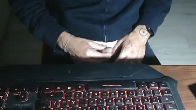 Adri gard online show from October 2025 09:30:01 PM