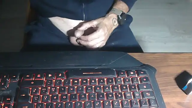 Adri gard online show from November 2025 09:47:01 PM