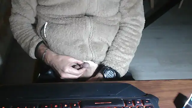 Adri gard online show from December 2025 09:10:02 PM