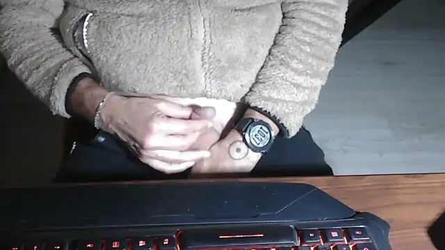 Adri gard online show from December 2025 09:35:01 PM