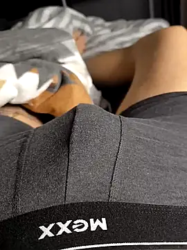 Snapshot of kleinerhannes3 chatting on December 2024 05:37:01 AM kleinerhannes3 online show from December 2024 05:37:01 AM