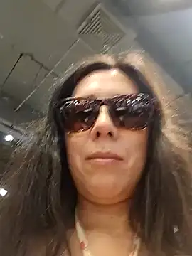 Reinacatchile online show from February 2025 08:32:01 PM