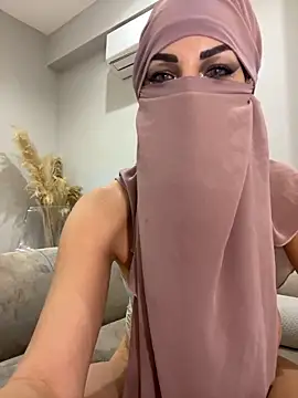Snapshot of Amberonee31 chatting on January 2025 12:07:01 AM Amberonee31 online show from January 2025 12:07:01 AM