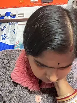 Beauty-queen online show from February 2025 01:30:02 PM