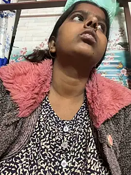 Beauty-queen online show from February 2025 05:04:01 PM