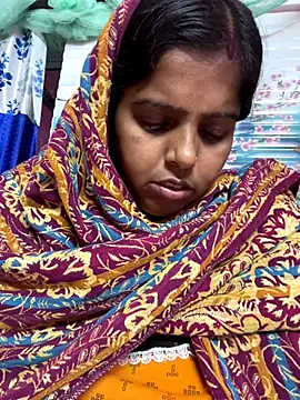 Beauty-queen online show from November 2025 02:11:01 PM