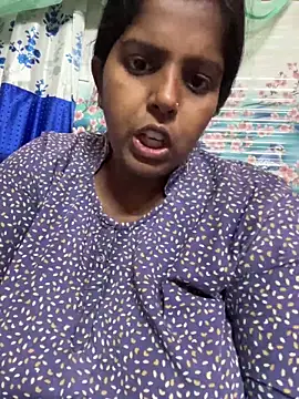 Beauty-queen online show from March 2026 01:48:01 PM