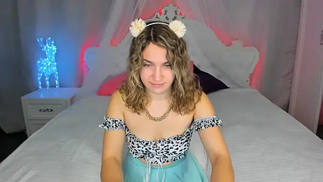 Milka Blond online show from December 2024 12:37:01 AM