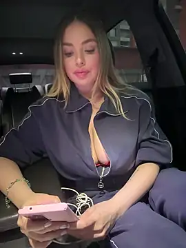 Alirawrz online show from January 2025 11:14:01 AM