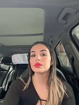 Alirawrz online show from November 2025 01:44:02 PM