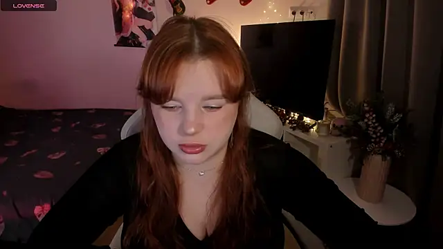 Snapshot of _Lisa_x chatting on December 2024 10:37:01 AM Lisa x online show from December 2024 10:37:01 AM