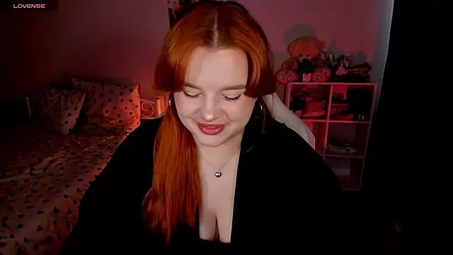 Snapshot of _Lisa_x chatting on October 2025 11:19:01 AM Lisa x online show from October 2025 11:19:01 AM