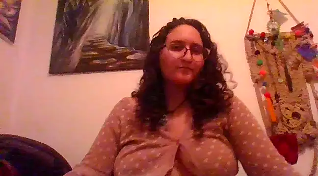 Snapshot of juicyrubies chatting on February 2025 05:15:02 PM juicyrubies online show from February 2025 05:15:02 PM